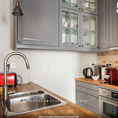 Apartment Brouilly 17 Avenue De La Bourdonnais 4 Eme *