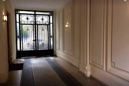 Appartement Brouilly Mobility Lease 17 Avenue De La Bourdonnais 4 Eme Parijs