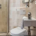 Brouilly Mobility Lease 17 Avenue De La Bourdonnais 4 Eme Apartment