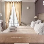 Apartment Brouilly Mobility Lease 17 Avenue De La Bourdonnais 4 Eme