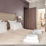 Brouilly Mobility Lease 17 Avenue De La Bourdonnais 4 Eme Apartment Paris