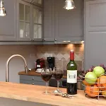 Brouilly Mobility Lease 17 Avenue De La Bourdonnais 4 Eme Apartment