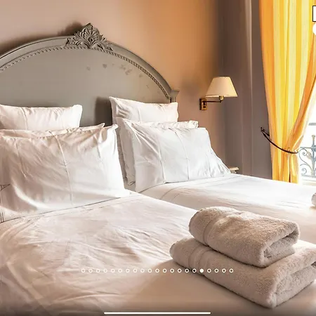 Apartment Brouilly One Block From Eiffel Tower *