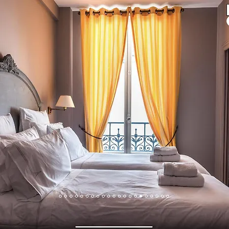 Brouilly 17 Avenue De La Bourdonnais 4 Eme *